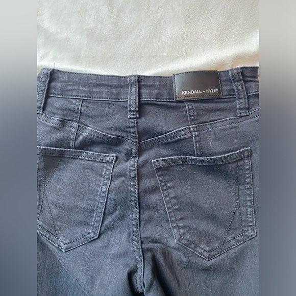 Kendall+Kylie Black Jeans - Picture 2 of 4